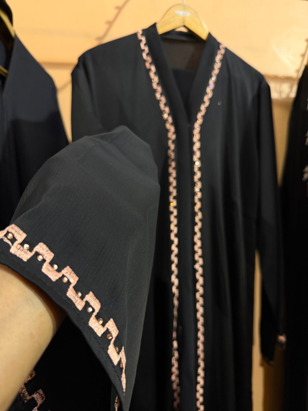Embroider Dubai Abaya Z Black
