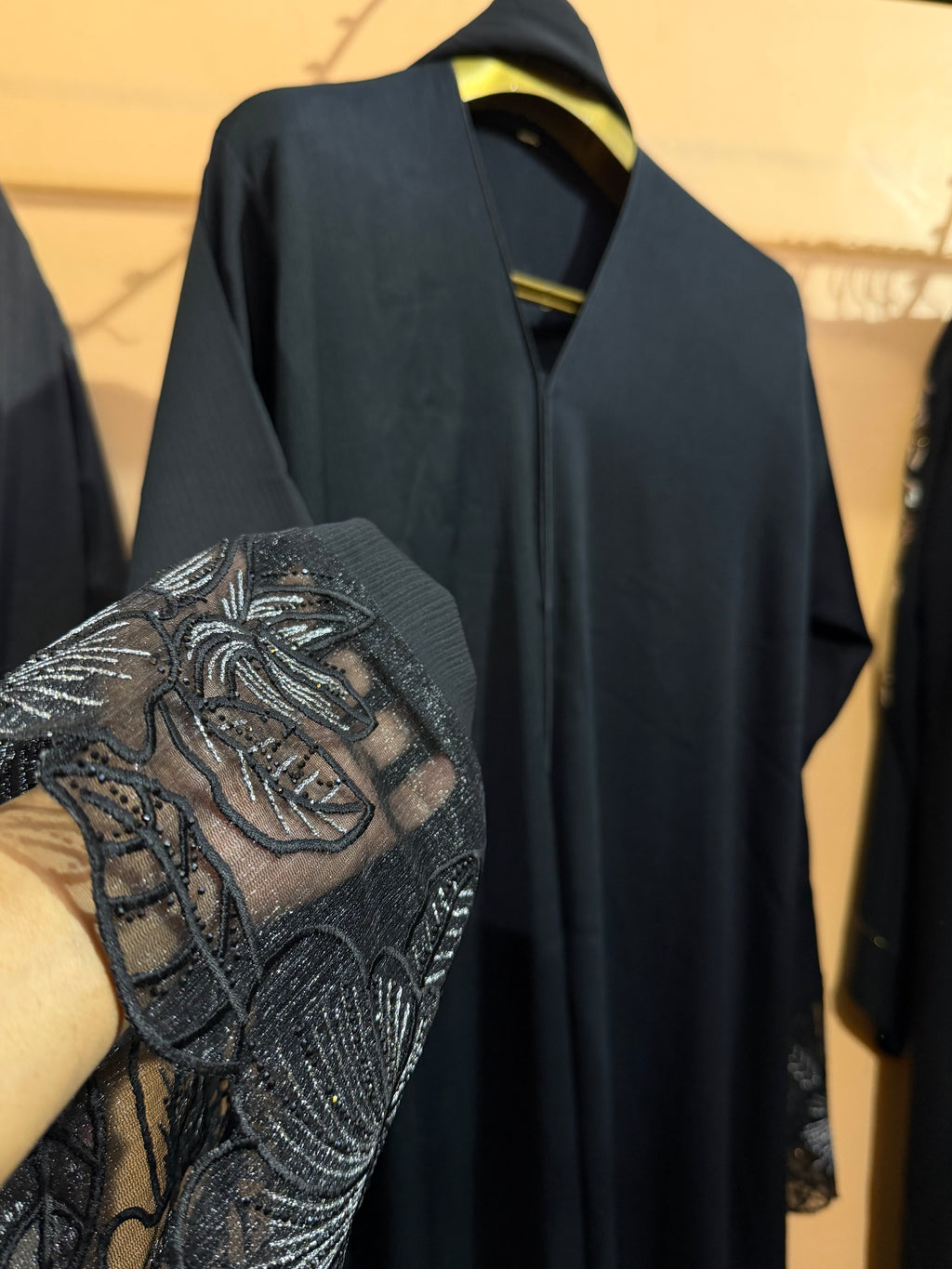 Z Black Bottom Net Dubai Abaya