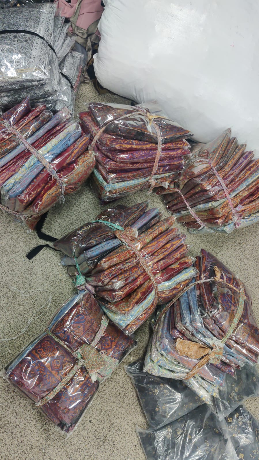 Viral Pashmina Abaya
