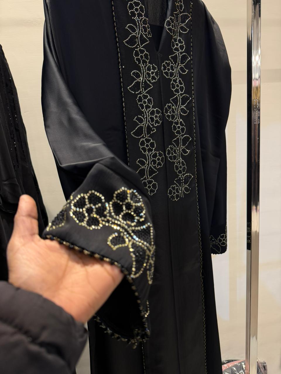 Z black Dubai style abaya