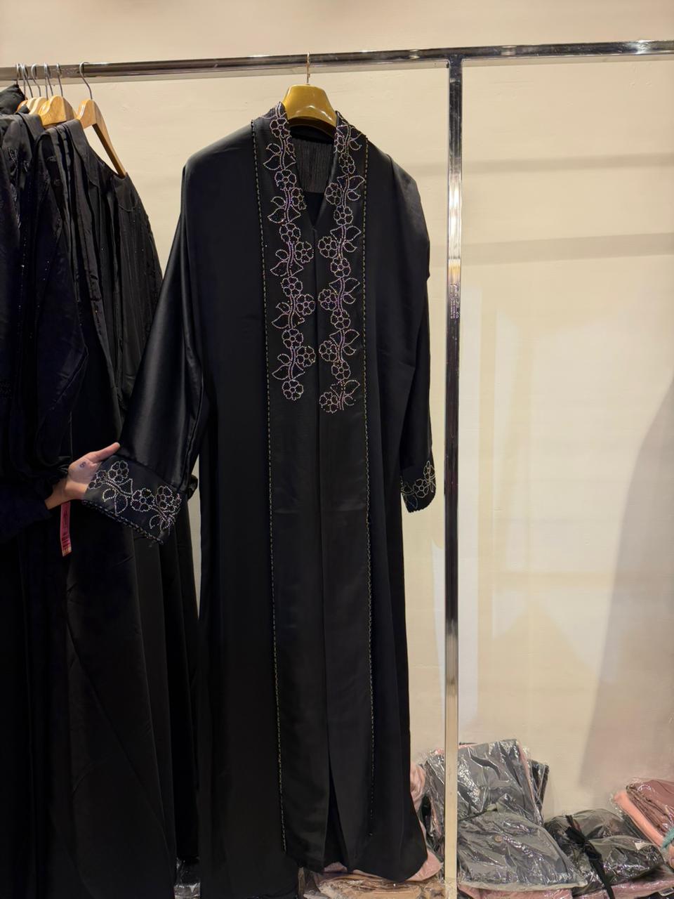 Z black Dubai style abaya