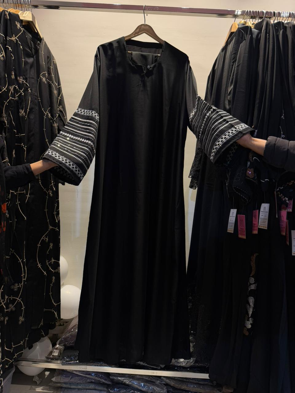 A line sleeve Embroidery Burqa