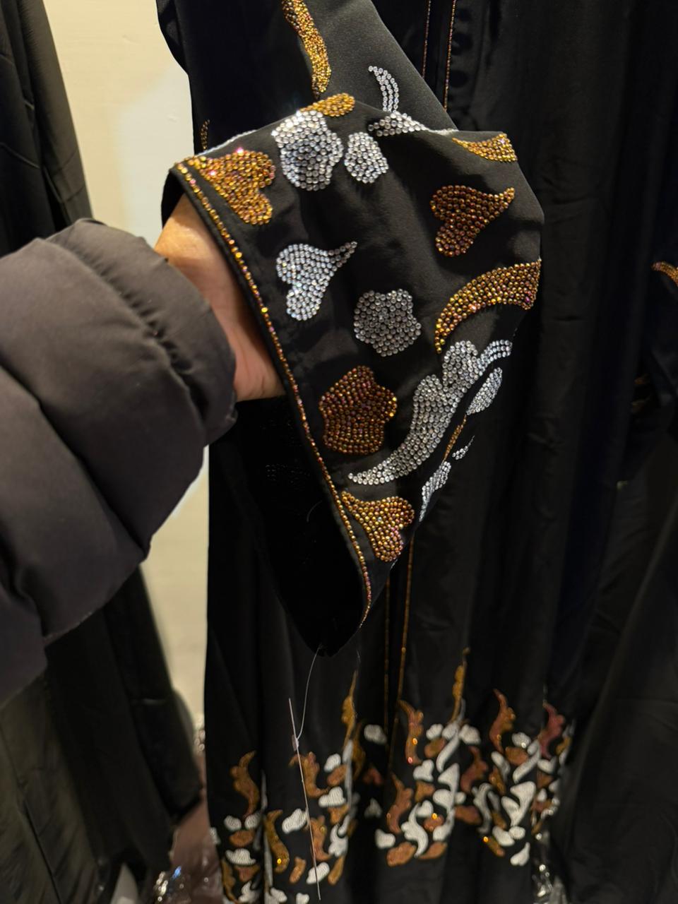 Dubai style MC stone z black Abaya